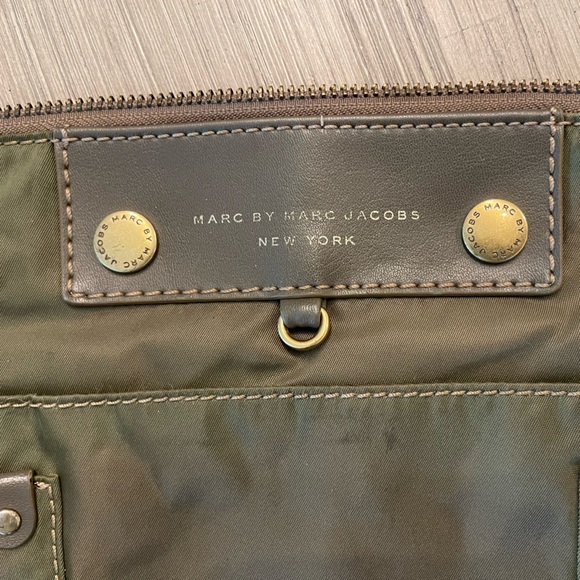 Vintage Marc by Marc Jacobs olive green crossbody bag - Picture 3 of 10